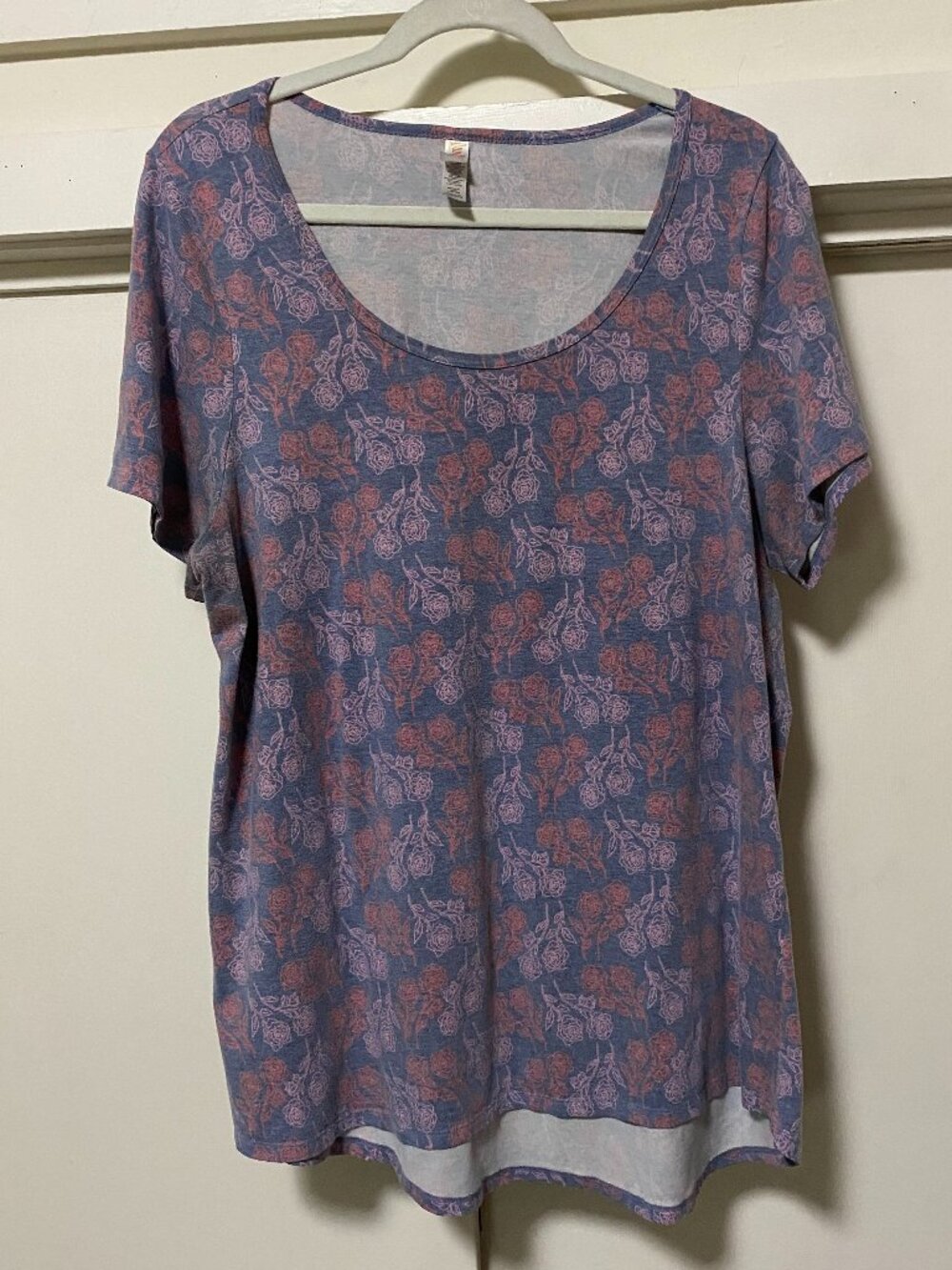 LuLaRoe, short sleeve blue tunic w/purple & red flowers, size XL
